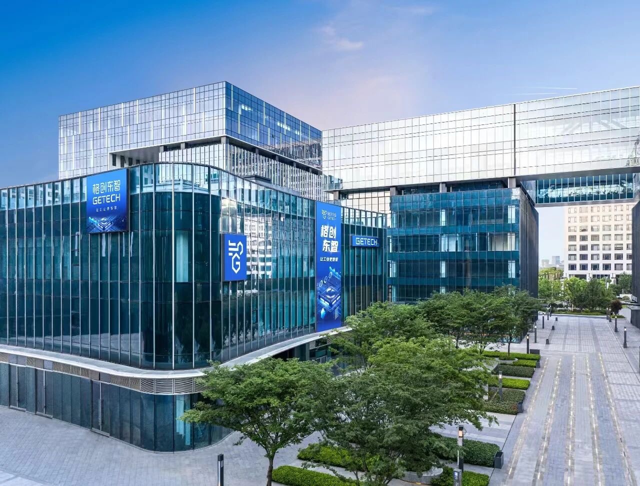 武汉经信-工业智能-工业软件-CIM系统-何军-亚星游戏官网东智